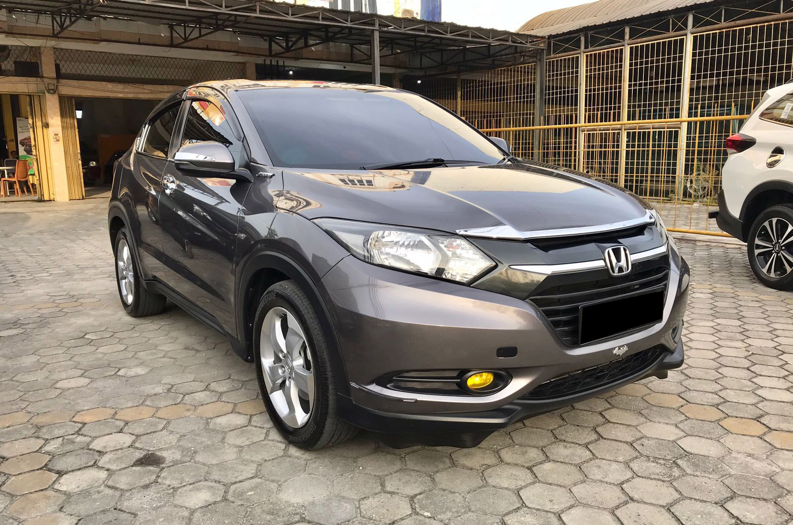 Honda Dijual Honda HR-V E CVT Tahun 2015 RIAU